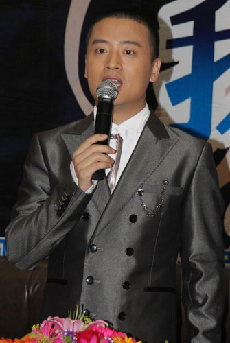 歌手阿华在广州举办了08原创新动力阿华全新专辑《我最爱的人》广州